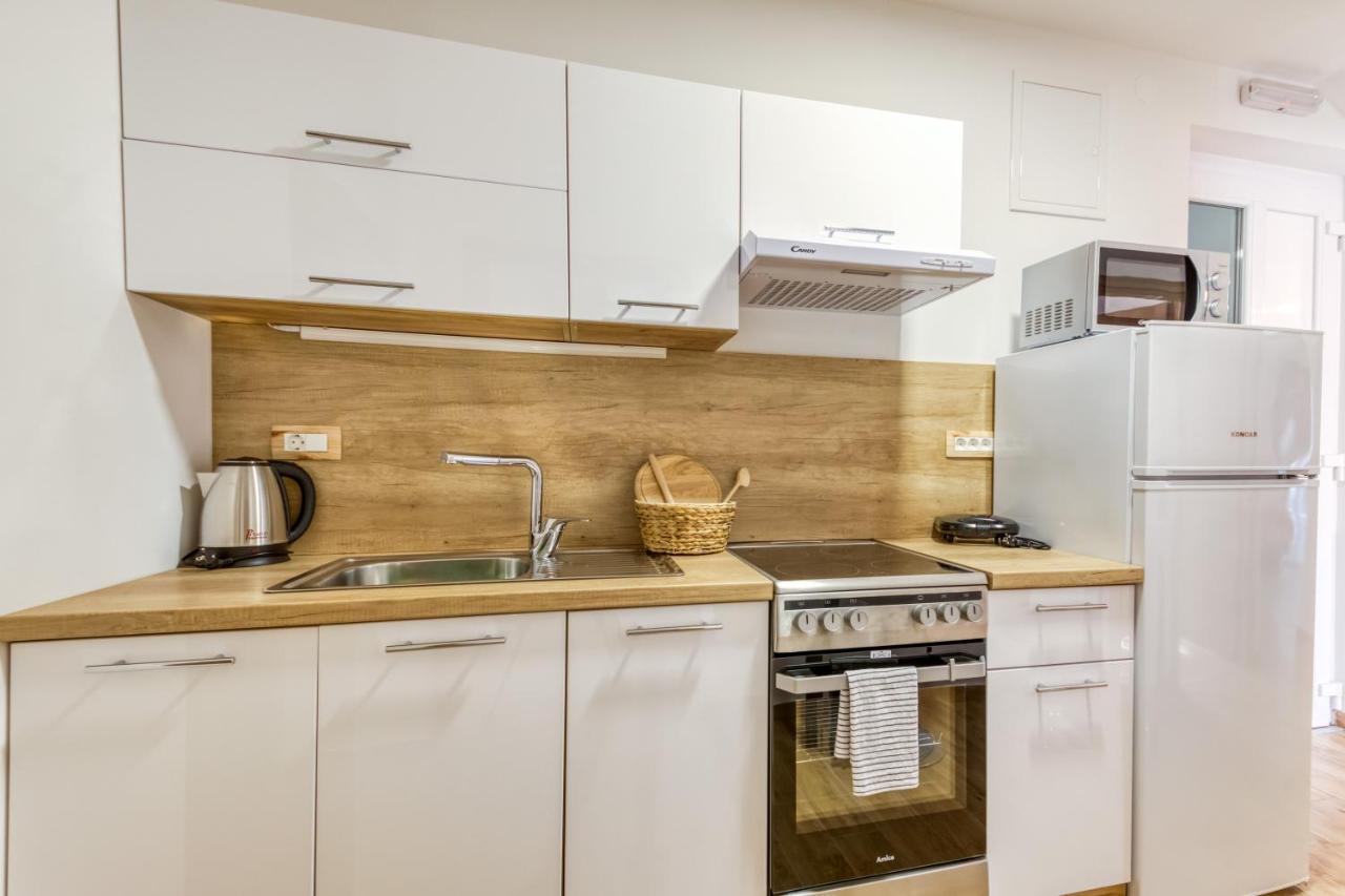 Apartmani Leptir Rakovica Luaran gambar