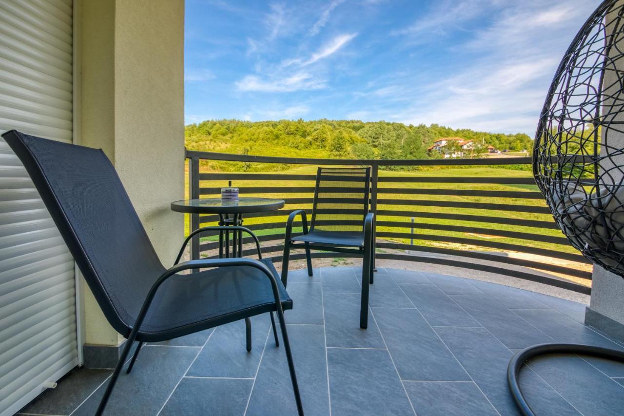 Apartmani Leptir Rakovica Luaran gambar