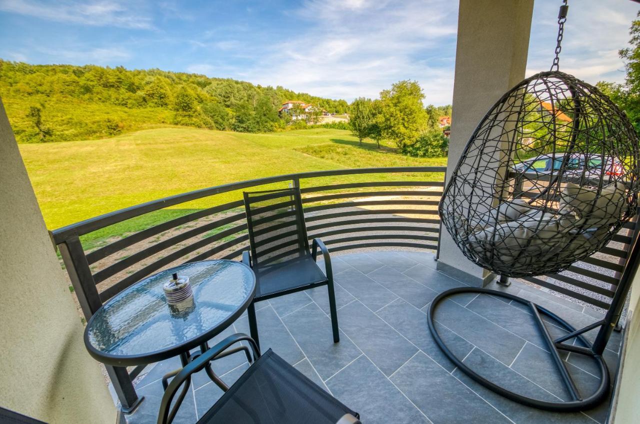 Apartmani Leptir Rakovica Luaran gambar