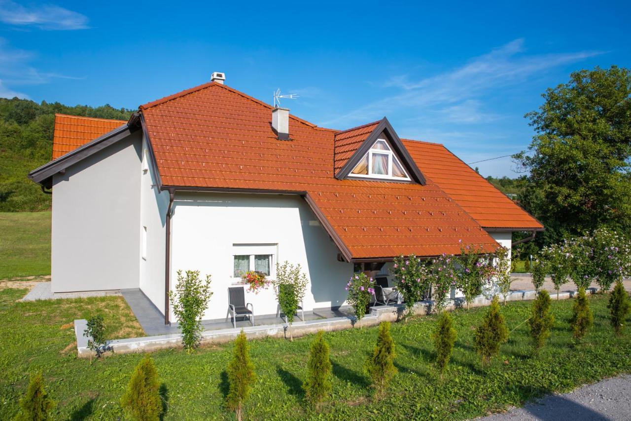 Apartmani Leptir Rakovica Luaran gambar