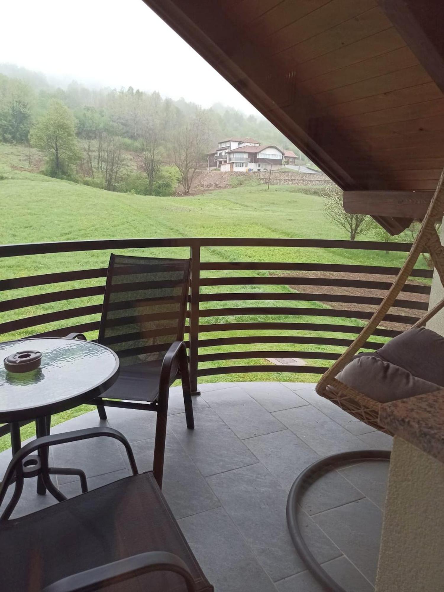 Apartmani Leptir Rakovica Luaran gambar
