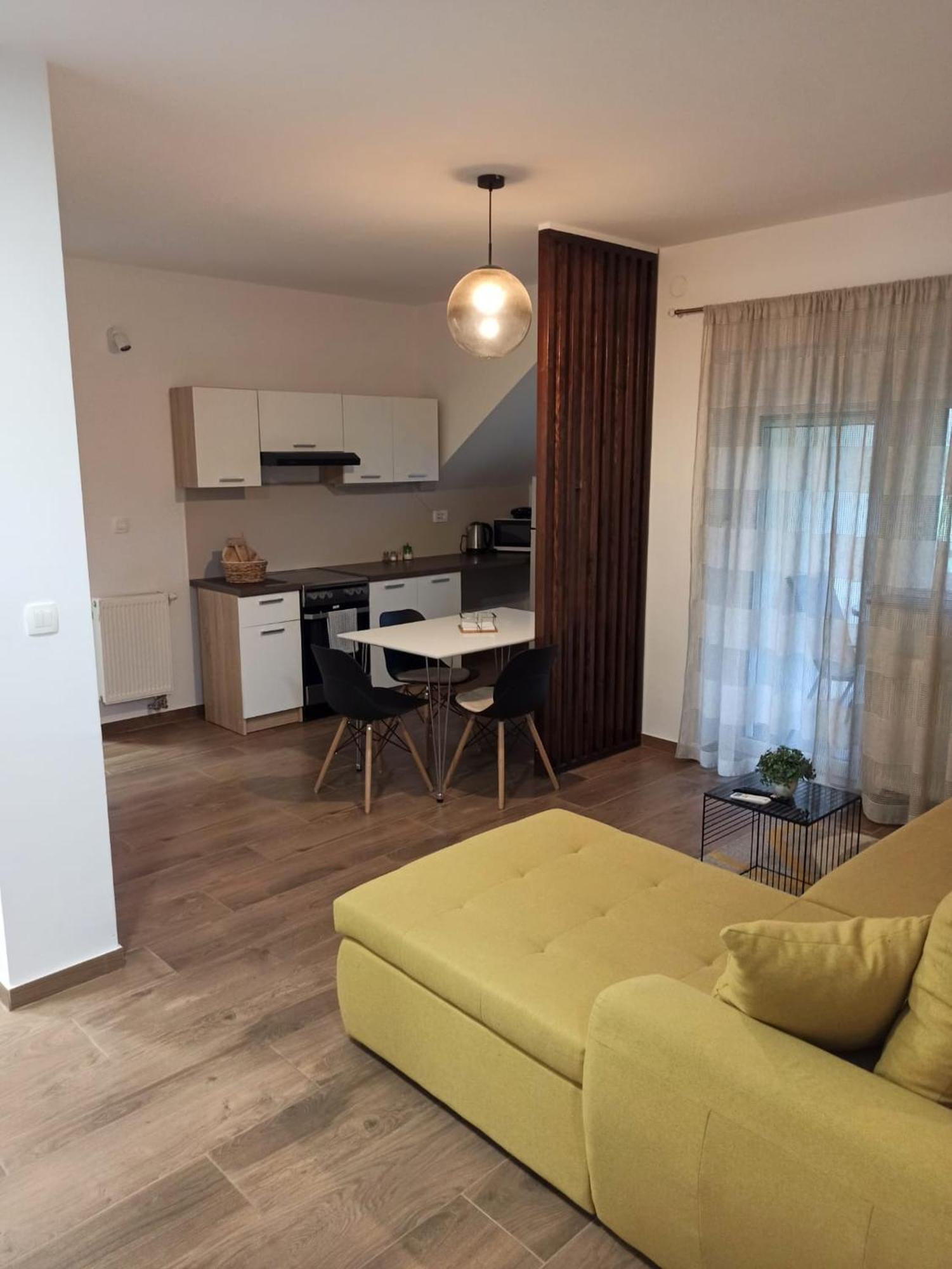 Apartmani Leptir Rakovica Luaran gambar