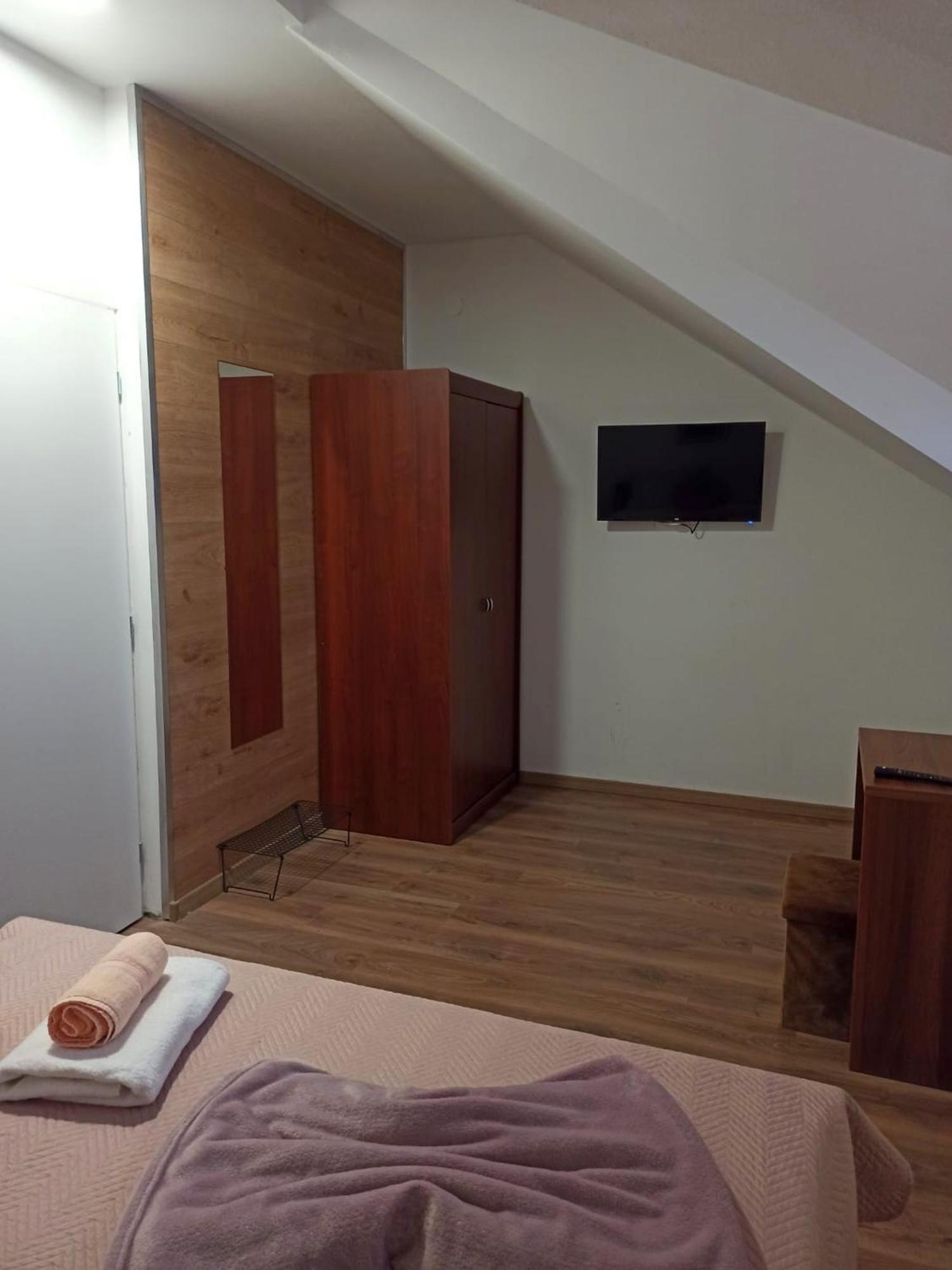 Apartmani Leptir Rakovica Luaran gambar
